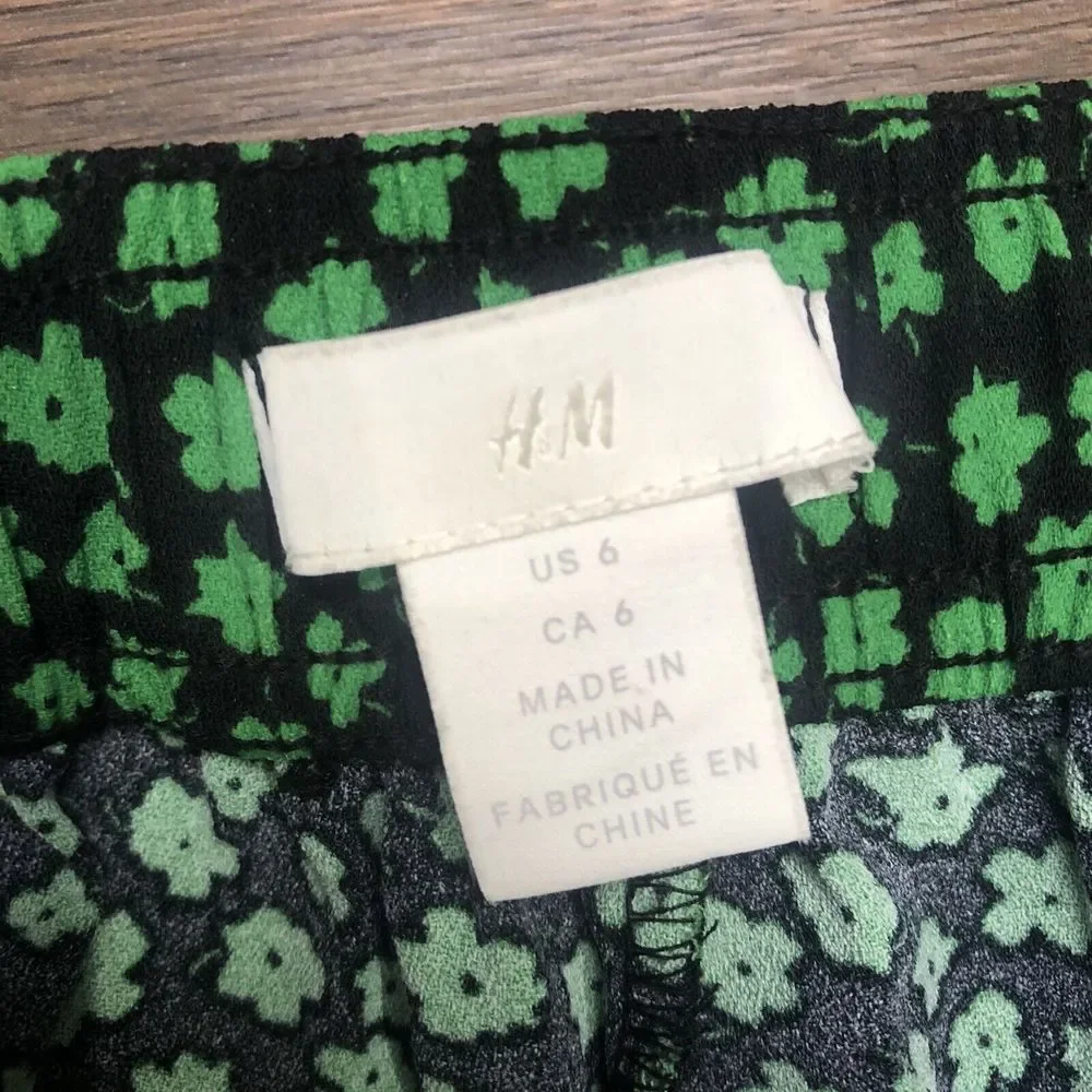 H&M Women Pants Casual leg cropped Green & Black Flo cord trousers - Picture 5 of 12